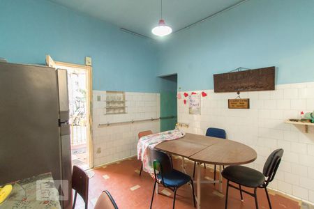 Casa à venda com 300m², 4 quartos e 3 vagas Casa à venda com 300m², 4 quartos e 3 vagasCopa