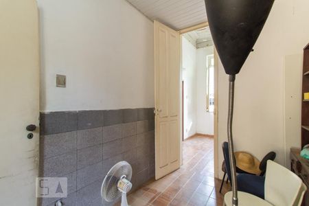 Casa à venda com 300m², 4 quartos e 3 vagas Casa à venda com 300m², 4 quartos e 3 vagasQuarto 1