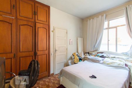 Casa à venda com 300m², 4 quartos e 3 vagas Casa à venda com 300m², 4 quartos e 3 vagasSuíte 2