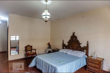 Casa à venda com 300m², 3 quartos e 5 vagasSuíte