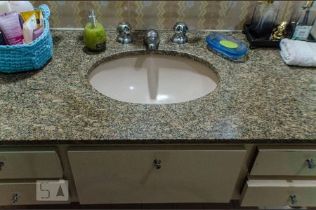 Casa à venda com 300m², 3 quartos e 5 vagasDetalhe