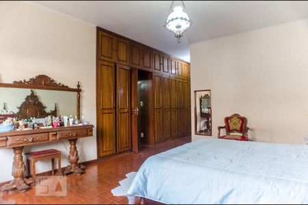 Casa à venda com 300m², 3 quartos e 5 vagasSuíte