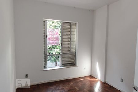 Apartamento à venda com 216m², 4 quartos e 2 vagasQuarto 2