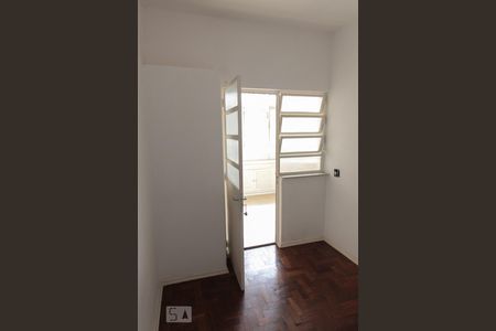 Apartamento à venda com 216m², 4 quartos e 2 vagasQuarto da Área de Serviço