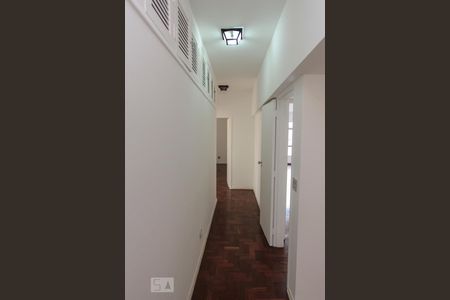 Apartamento à venda com 216m², 4 quartos e 2 vagasCorredor