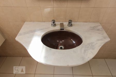 Apartamento à venda com 216m², 4 quartos e 2 vagasBanheiro do Corredor