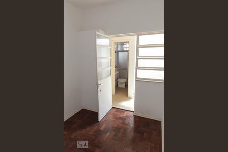 Apartamento à venda com 216m², 4 quartos e 2 vagasQuarto da Área de Serviço