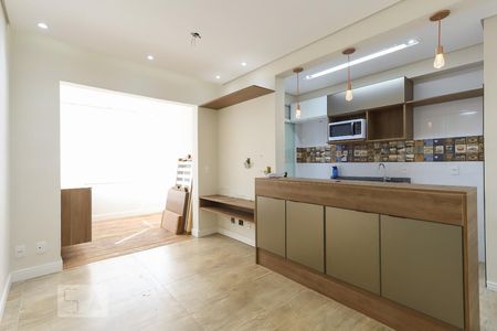 Sala de apartamento para alugar com 2 quartos, 56m² em Vila Mangalot, São Paulo