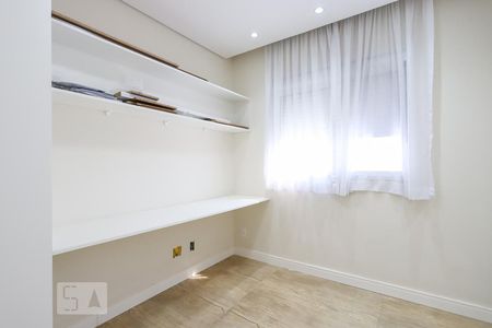 Quarto de apartamento para alugar com 2 quartos, 56m² em Vila Mangalot, São Paulo