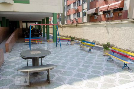 Apartamento para alugar com 60m², 2 quartos e 1 vagaÁrea comum