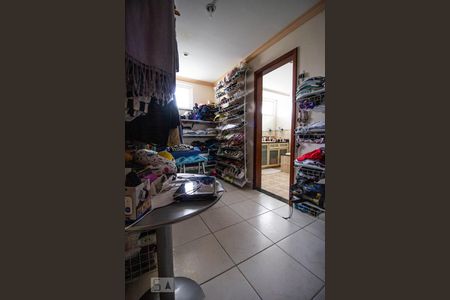Casa de condomínio à venda com 350m², 6 quartos e 3 vagasCloset do quarto