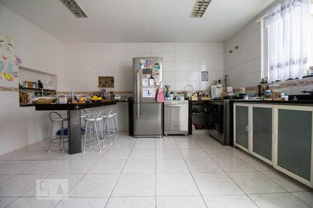 Casa de condomínio à venda com 350m², 6 quartos e 3 vagasCozinha