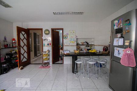 Casa de condomínio à venda com 350m², 6 quartos e 3 vagasCozinha