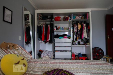 Casa de condomínio à venda com 350m², 6 quartos e 3 vagasQuarto 1