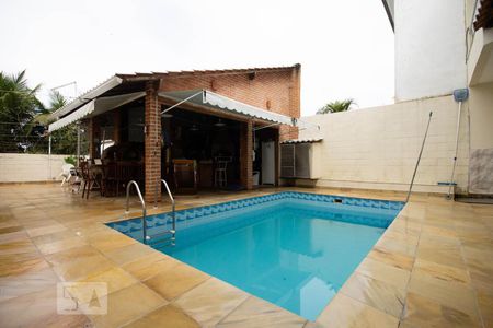 Casa de condomínio à venda com 350m², 6 quartos e 3 vagasPiscina