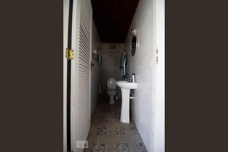 Casa de condomínio à venda com 350m², 6 quartos e 3 vagasLavabo