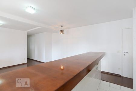 Apartamento para alugar com 66m², 2 quartos e 1 vagaCozinha