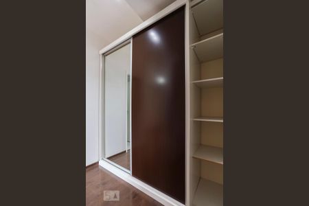 Apartamento para alugar com 66m², 2 quartos e 1 vagaQuarto