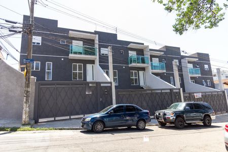 Casa à venda com 100m², 2 quartos e 4 vagasFachada