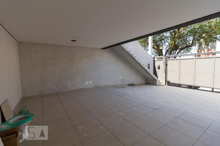 Casa à venda com 100m², 2 quartos e 4 vagasGaragem