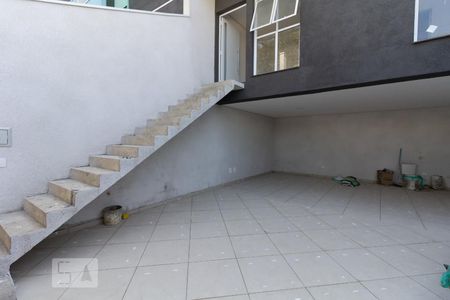 Casa à venda com 100m², 2 quartos e 4 vagasGaragem