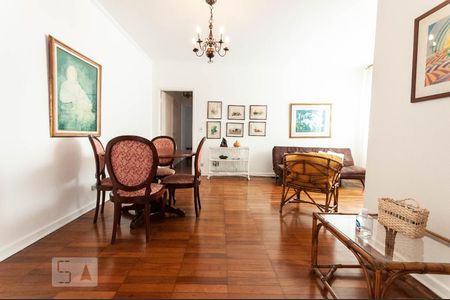 Apartamento à venda com 90m², 2 quartos e 1 vaga Apartamento à venda com 90m², 2 quartos e 1 vagaSala