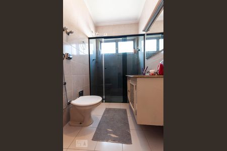 Apartamento à venda com 90m², 2 quartos e 1 vaga Apartamento à venda com 90m², 2 quartos e 1 vagaBanheiro