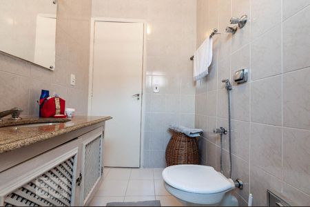 Apartamento à venda com 90m², 2 quartos e 1 vaga Apartamento à venda com 90m², 2 quartos e 1 vagaBanheiro