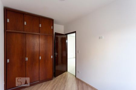 Quarto de apartamento para alugar com 2 quartos, 65m² em Vila Yara, Osasco