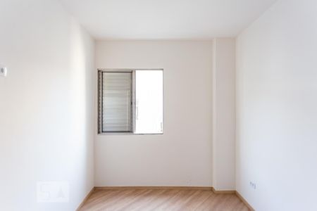 Quarto de apartamento para alugar com 2 quartos, 65m² em Vila Yara, Osasco