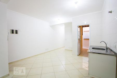 Sala/Cozinha de apartamento para alugar com 2 quartos, 53m² em Jardim das Maravilhas, Santo André
