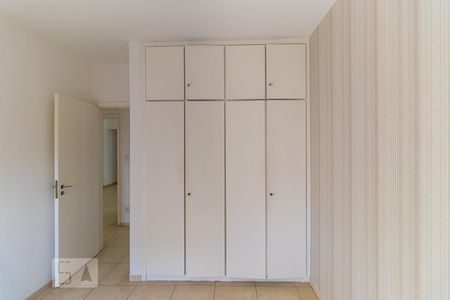 Quarto 1 - Armários de apartamento para alugar com 2 quartos, 80m² em Cambuí, Campinas