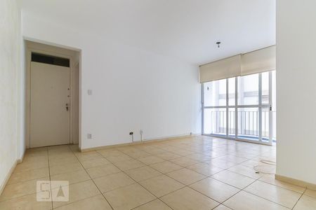 Sala de apartamento à venda com 2 quartos, 80m² em Cambuí, Campinas