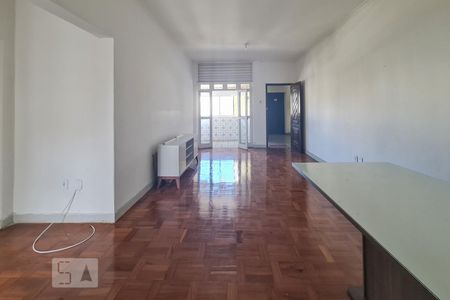 Apartamento para alugar com 162m², 3 quartos e 1 vagaSala