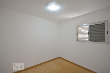 Quarto 1 de apartamento para alugar com 3 quartos, 64m² em Vila Moraes, São Paulo