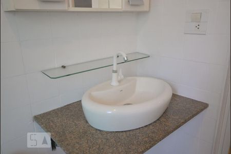 Apartamento para alugar com 64m², 3 quartos e 1 vagaBanheiro