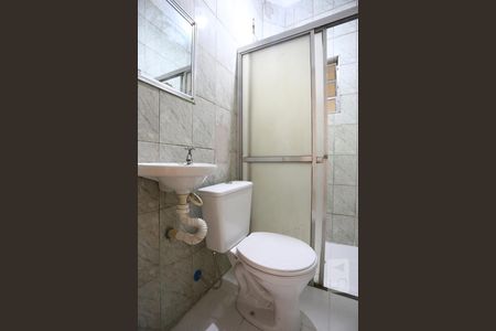 Banheiro de casa para alugar com 1 quarto, 70m² em Cipava, Osasco