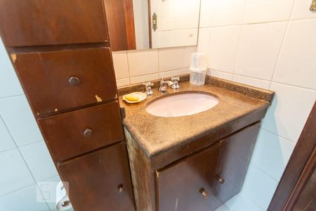 Casa à venda com 312m², 3 quartos e 5 vagasBanheiro Suíte 1