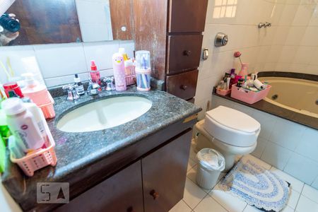 Casa à venda com 312m², 3 quartos e 5 vagasBanheiro Suíte 3