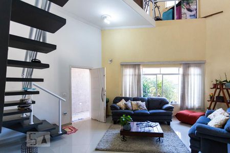 Sala de casa à venda com 2 quartos, 210m² em Cipava, Osasco