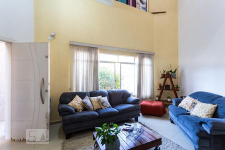 Sala de casa à venda com 2 quartos, 210m² em Cipava, Osasco