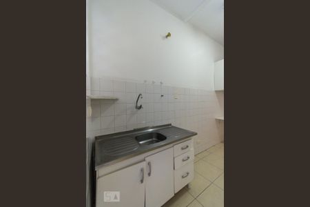 Cozinha de apartamento para alugar com 1 quarto, 50m² em Cerqueira César, São Paulo