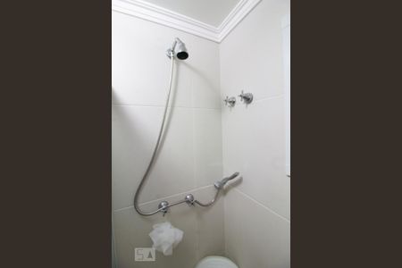 Apartamento à venda com 77m², 3 quartos e 2 vagasDetalhe banheiro