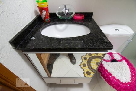 Apartamento à venda com 77m², 3 quartos e 2 vagasDetalhe banheiro