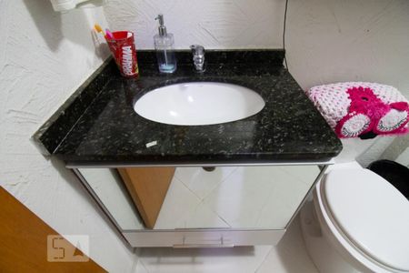 Apartamento à venda com 77m², 3 quartos e 2 vagasDetalhe banheiro