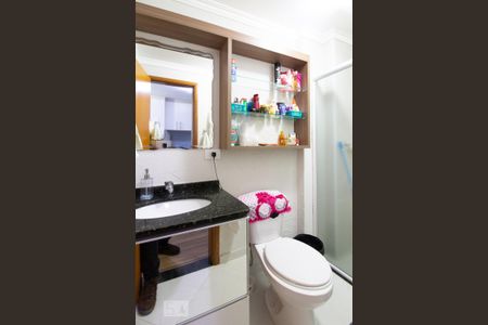 Apartamento à venda com 77m², 3 quartos e 2 vagasBanheiro da Suíte