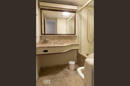 Studio para alugar com 40m², 1 quarto e 1 vaga Studio para alugar com 40m², 1 quarto e 1 vagaBanheiro