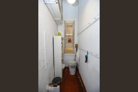 Casa à venda com 340m², 5 quartos e 4 vagasDespensa