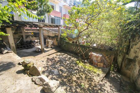 Casa à venda com 340m², 5 quartos e 4 vagasÁrea Externa