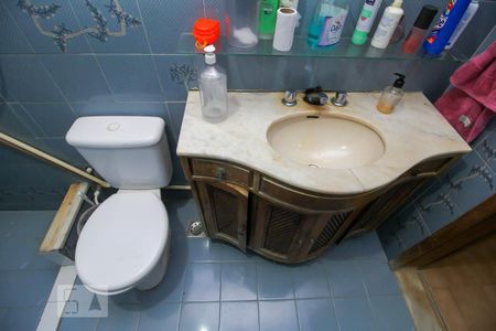 Casa à venda com 340m², 5 quartos e 4 vagasBanheiro 1